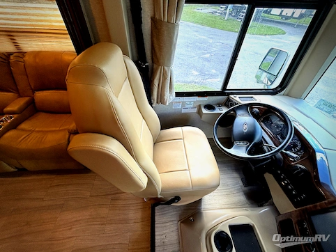 2019 Thor Windsport 29M RV Photo 2