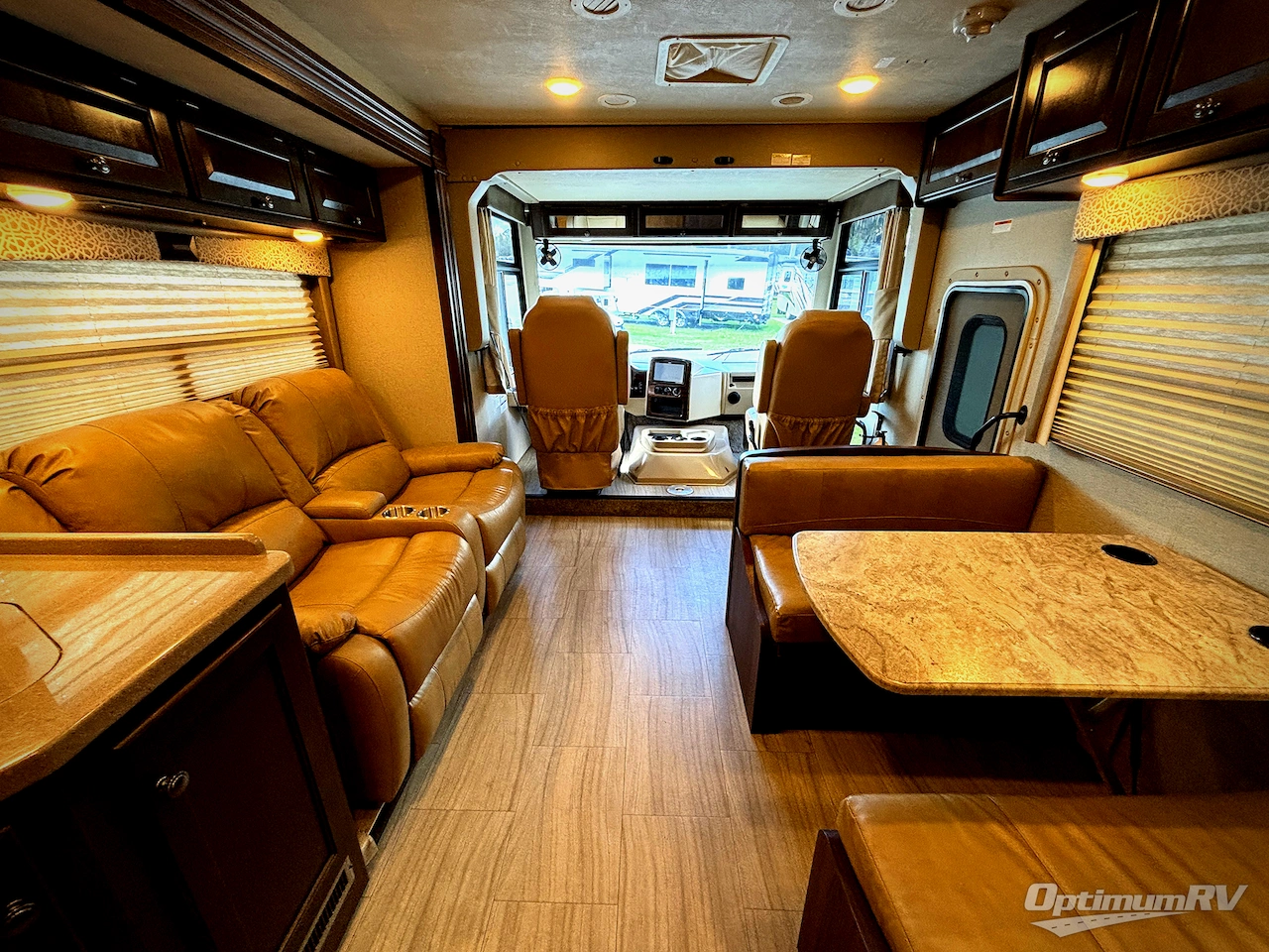 2019 Thor Windsport 29M Photo 5