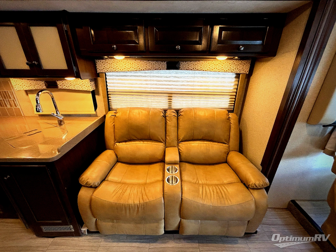 2019 Thor Windsport 29M Photo 12