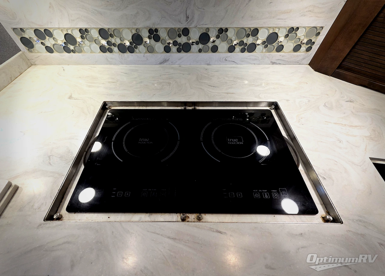 2019 Newmar Ventana LE 4037 Photo 13