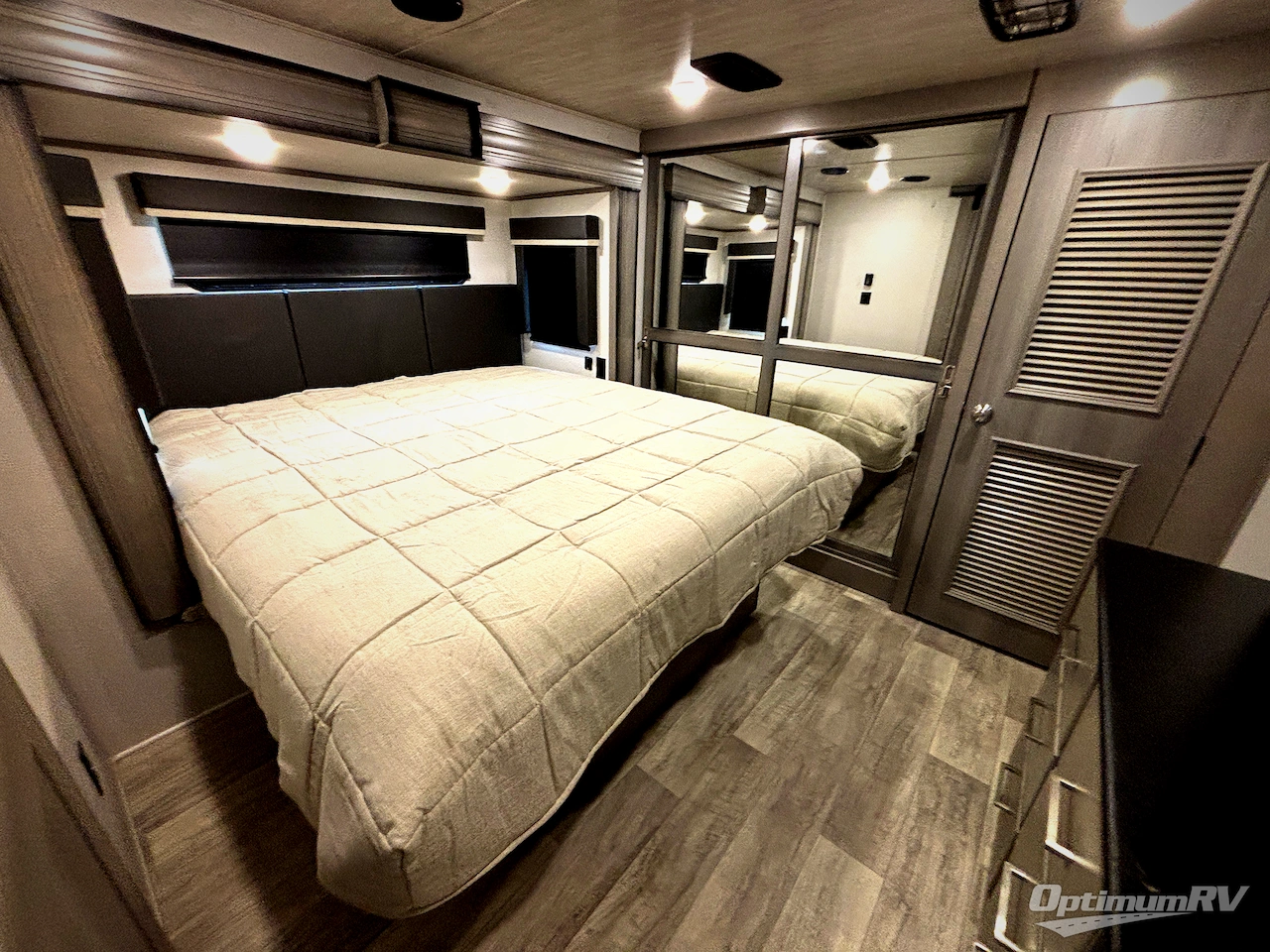 2021 Keystone Montana 3231CK Photo 8
