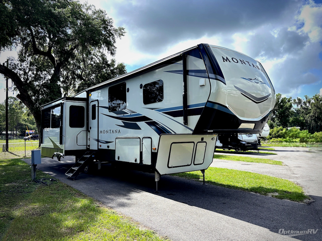 2021 Keystone Montana 3231CK Photo 1