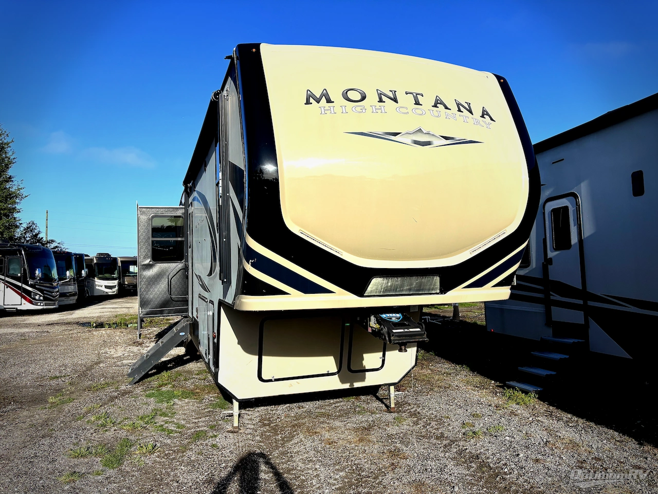 2019 Keystone Montana High Country 364BH Photo 1