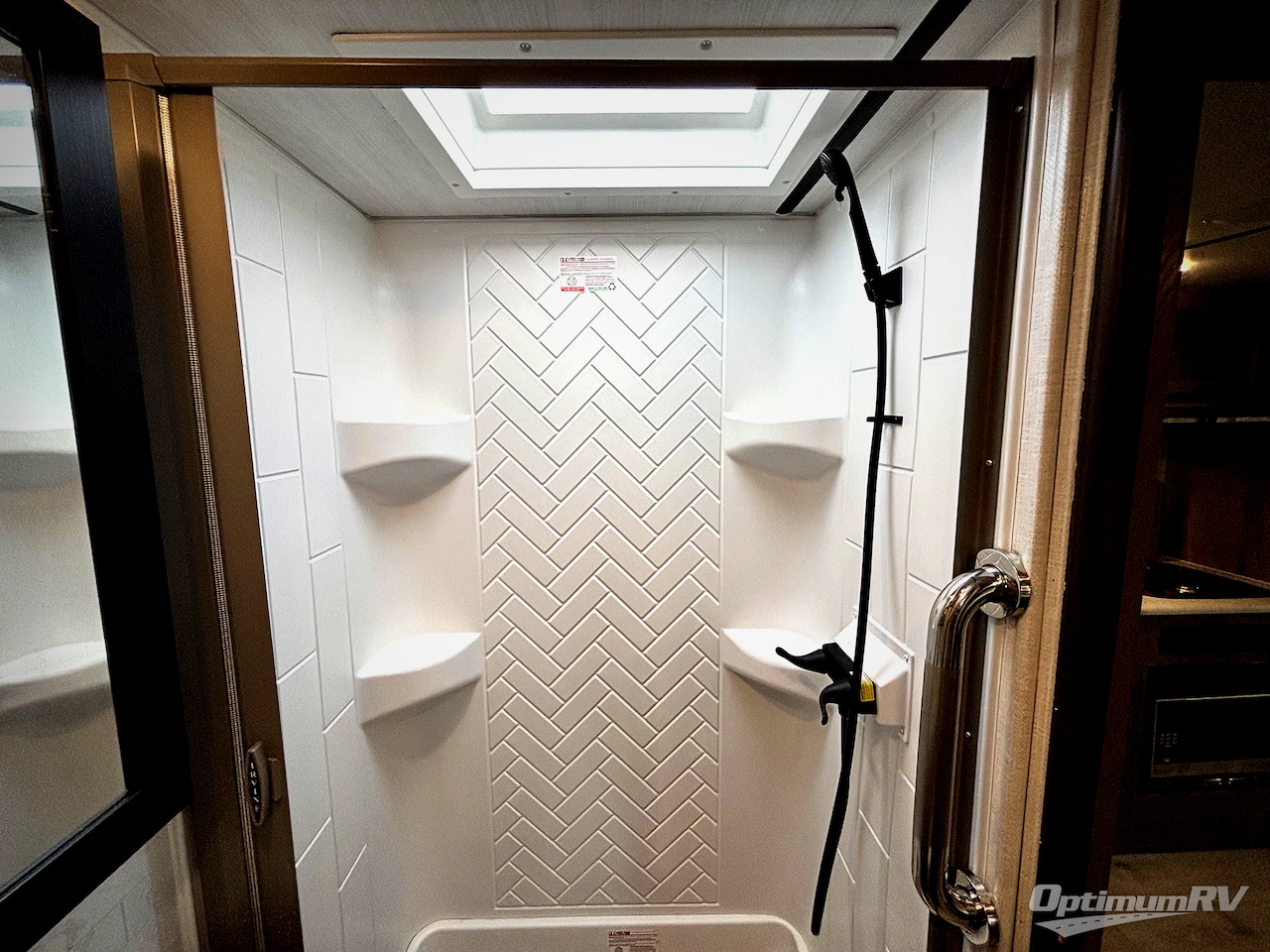 2022 Forest River Surveyor Legend 19RBLE Photo 11