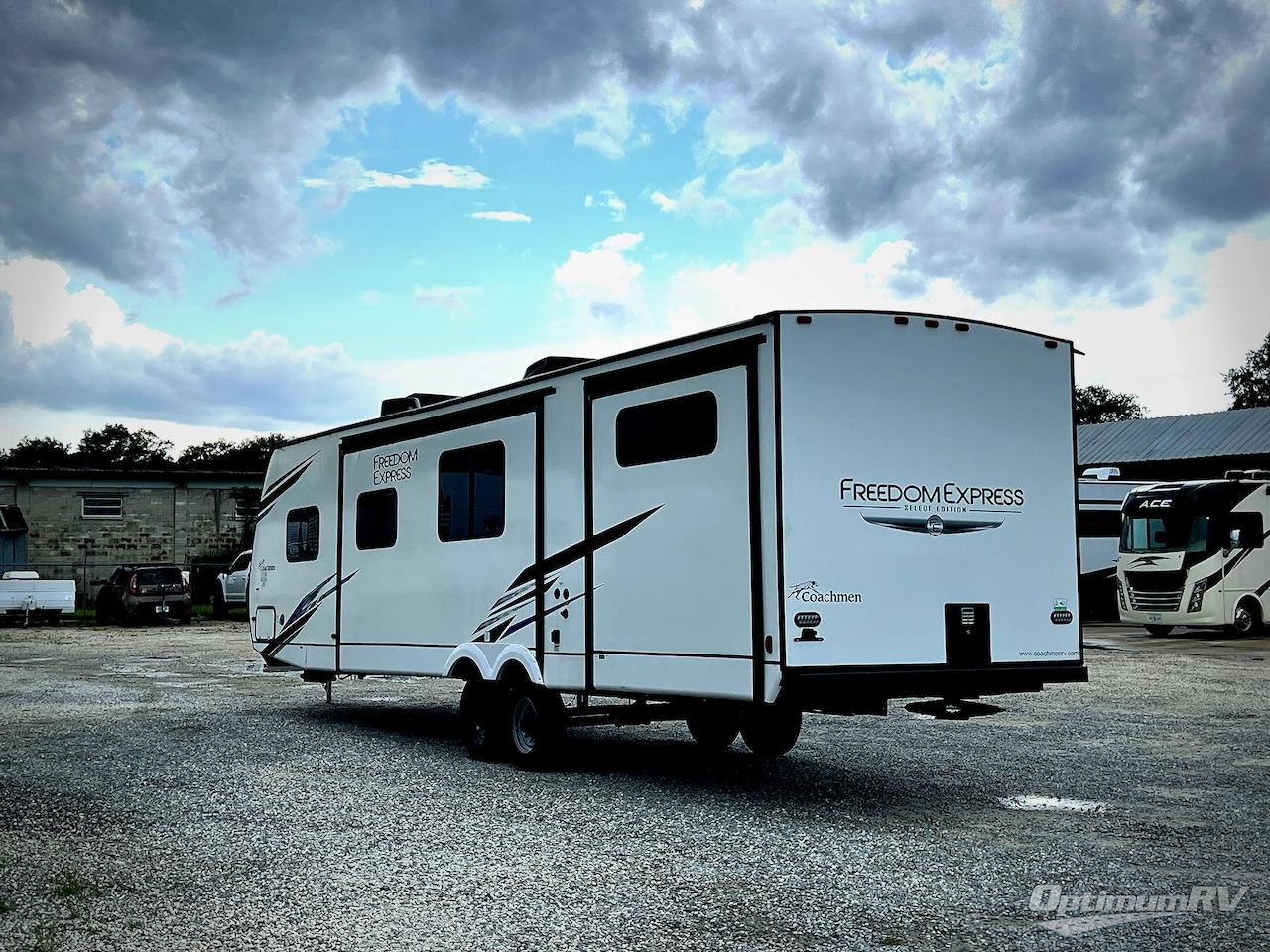 2022 Coachmen Freedom Express Select 31SE Photo 3