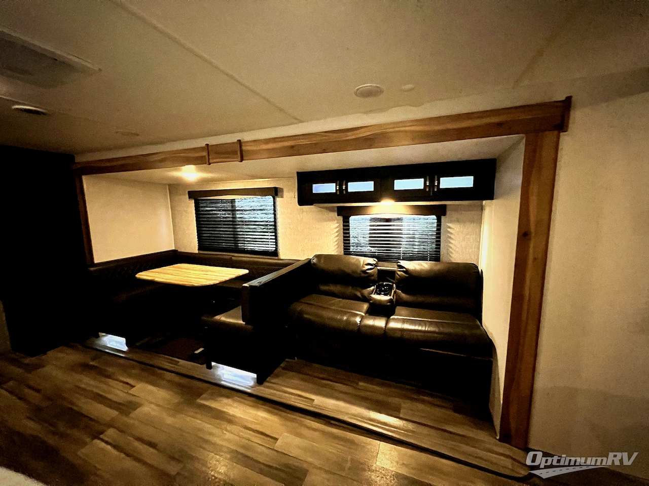 2022 Coachmen Freedom Express Select 31SE Photo 8