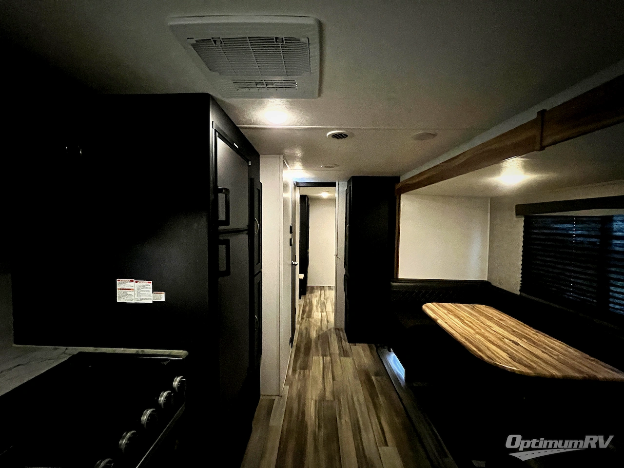 2022 Coachmen Freedom Express Select 31SE Photo 5