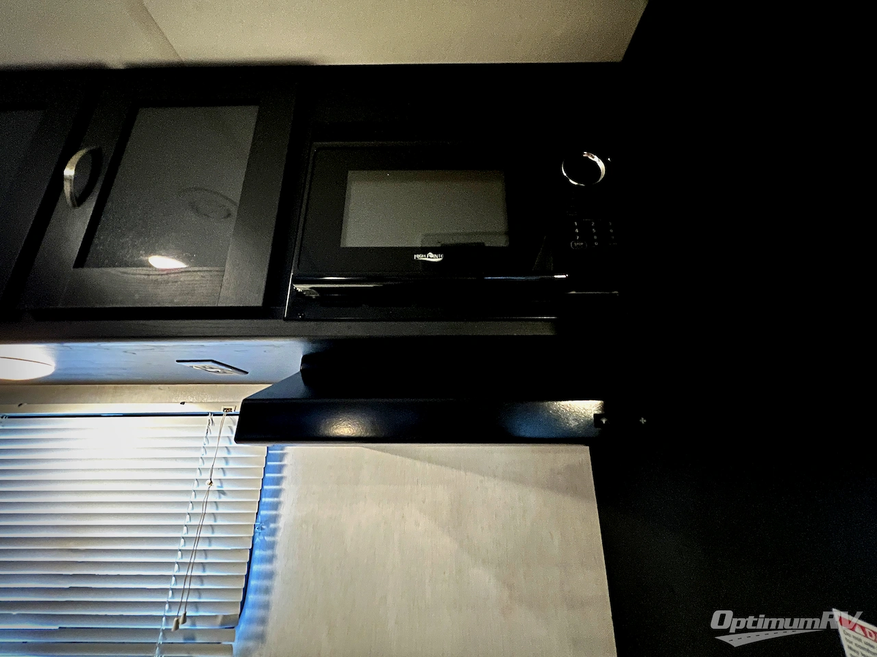 2022 Coachmen Freedom Express Select 31SE Photo 12