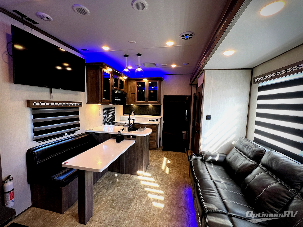 2022 Forest River Vengeance Rogue Armored VGF371A13 Photo 4