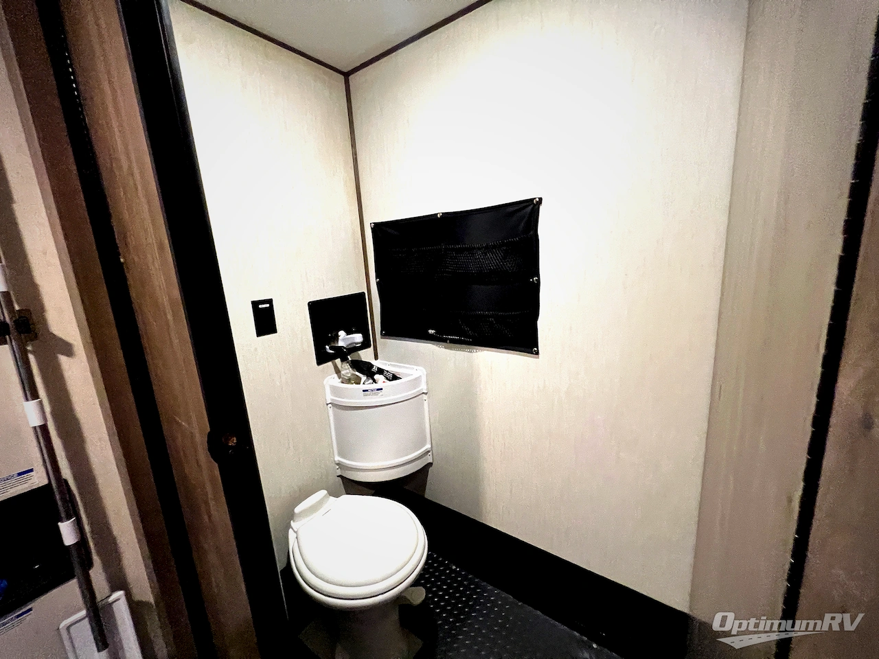 2022 Forest River Vengeance Rogue Armored VGF371A13 Photo 32