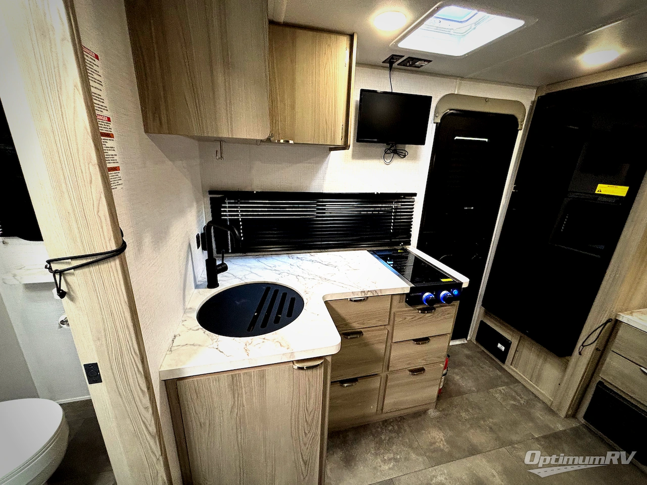 2024 Forest River Salem FSX 163RDSK Photo 12