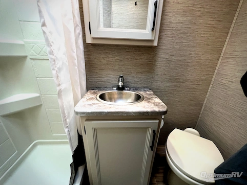 2021 Thor Four Winds 22E RV Photo 4