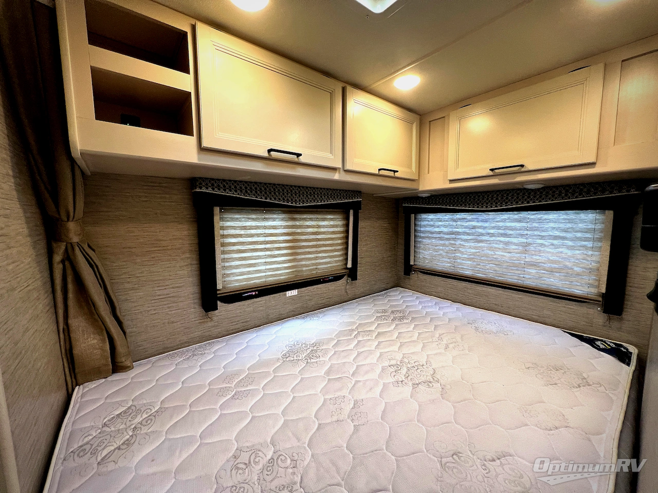 2021 Thor Four Winds 22E Photo 24