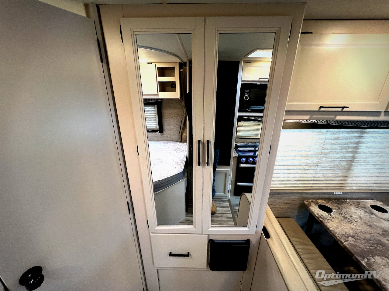 2021 Thor Four Winds 22E Photo 25