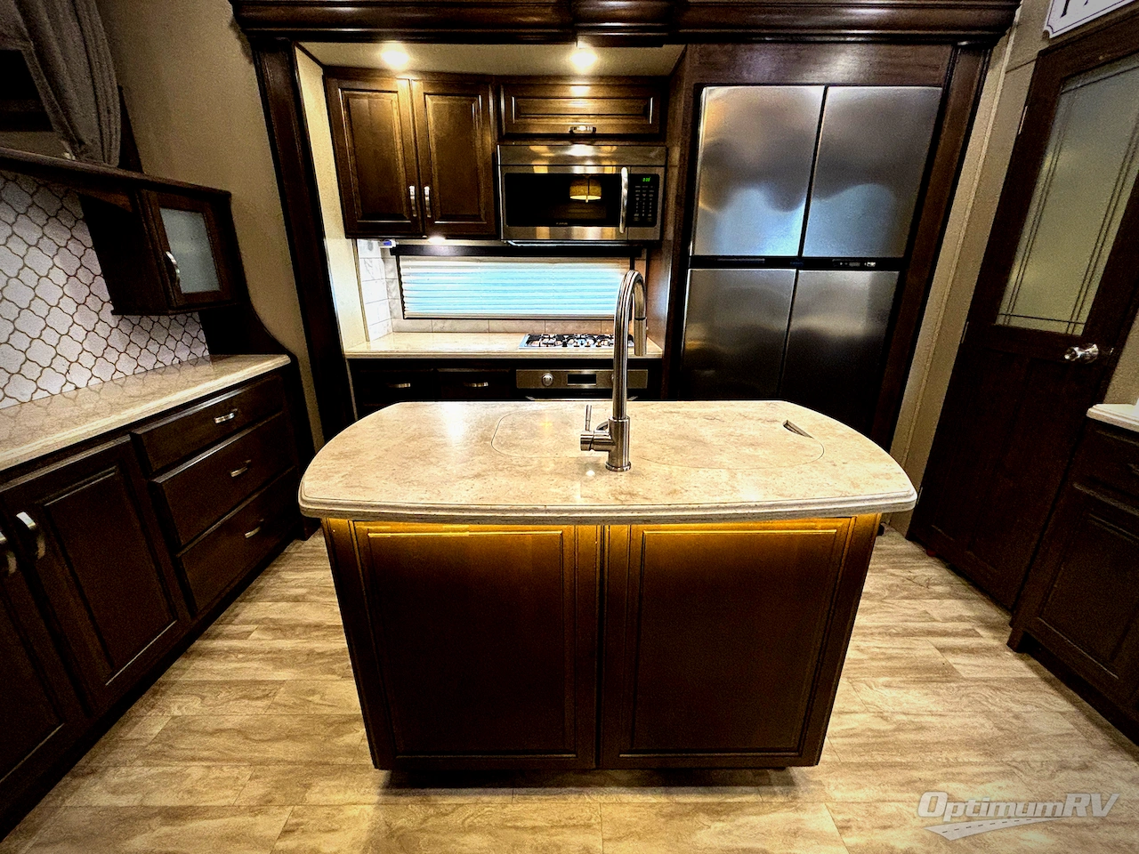 2019 Grand Design Solitude 375RES Photo 6