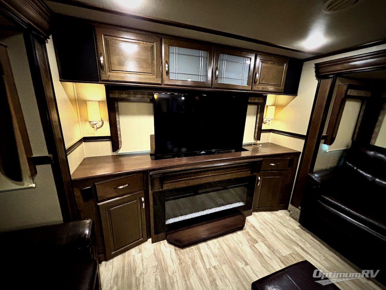 2019 Grand Design Solitude 375RES Photo 24
