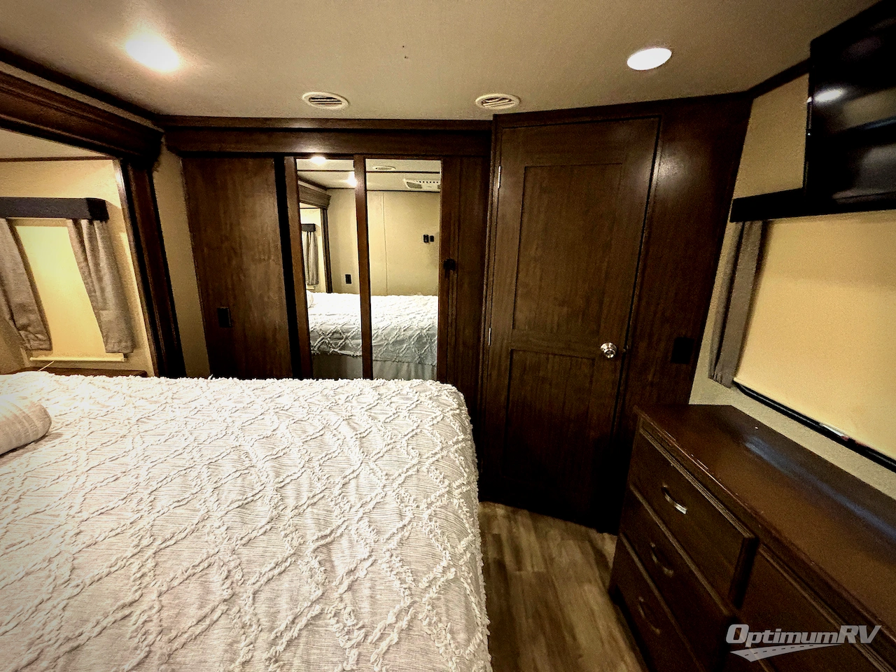 2019 Grand Design Solitude 375RES Photo 10