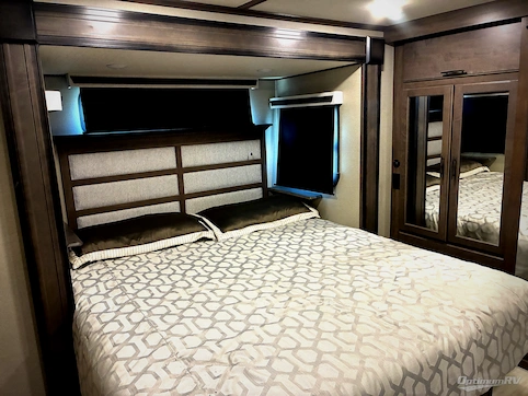 2022 Grand Design Solitude 390RK RV Photo 3
