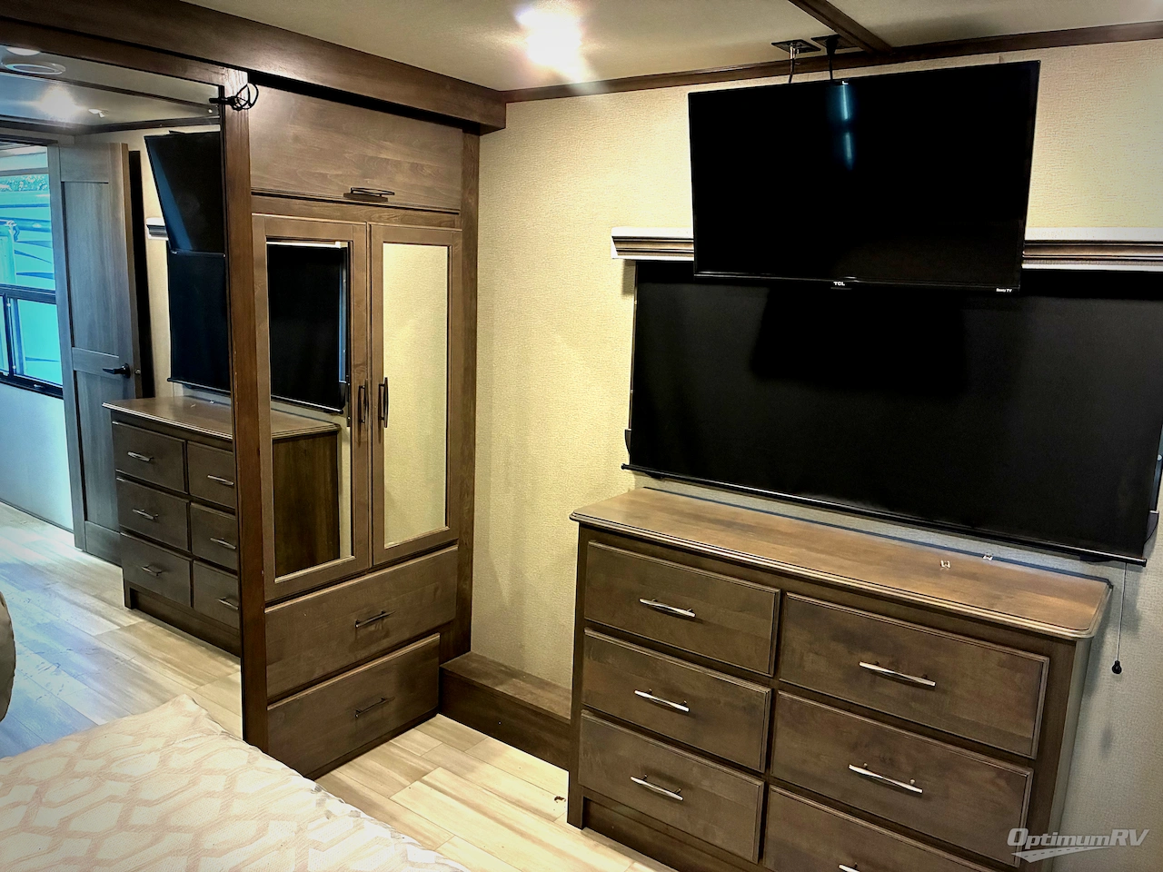 2022 Grand Design Solitude 390RK Photo 17