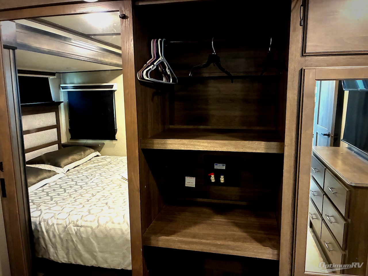 2022 Grand Design Solitude 390RK Photo 19