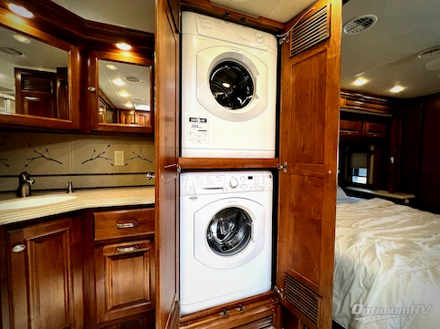 2013 Tiffin Phaeton 40QBH RV Photo 4