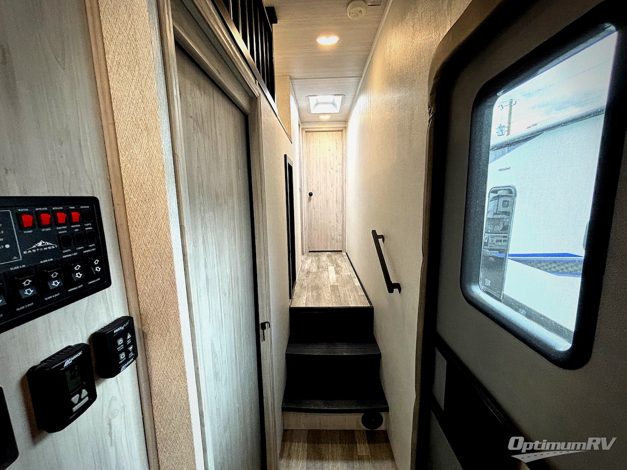 2024 East To West Tandara 385MB Photo 6