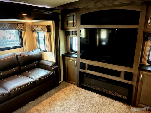 2018 Keystone Montana 3791RD RV Photo 4