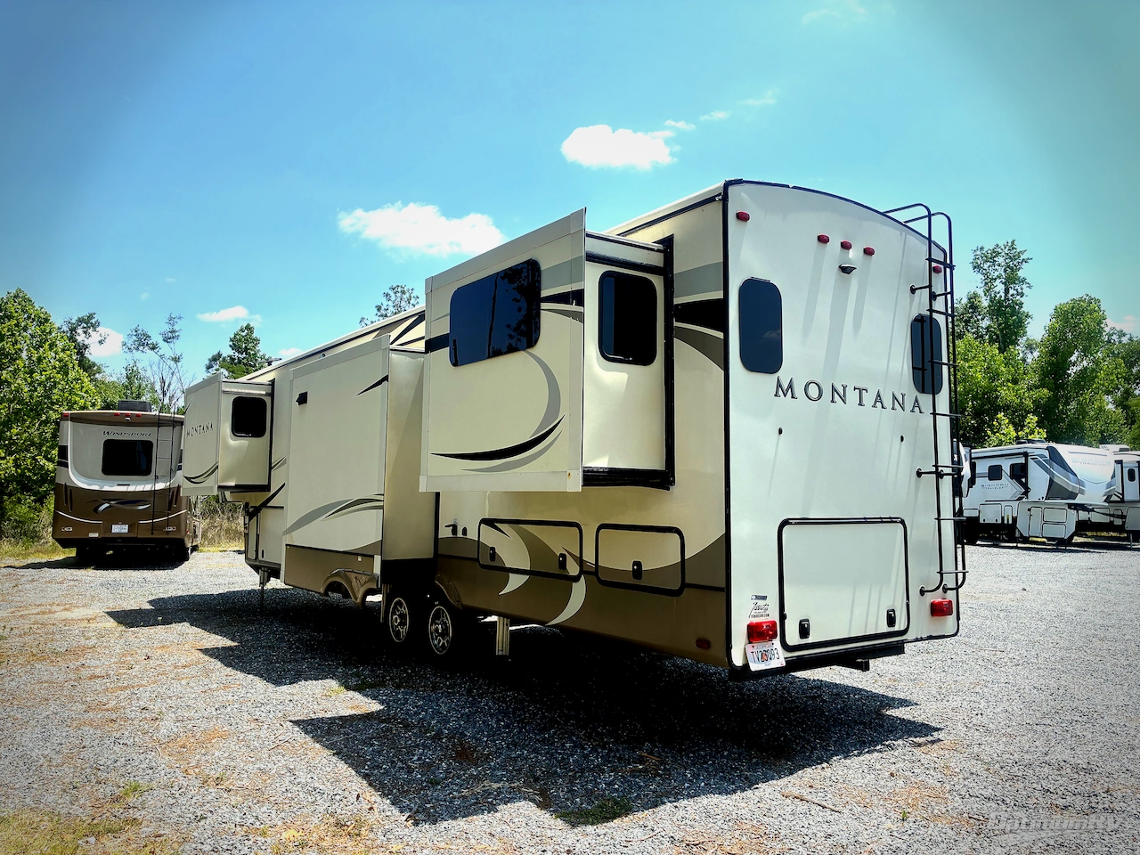 2018 Keystone Montana 3791RD Photo 3