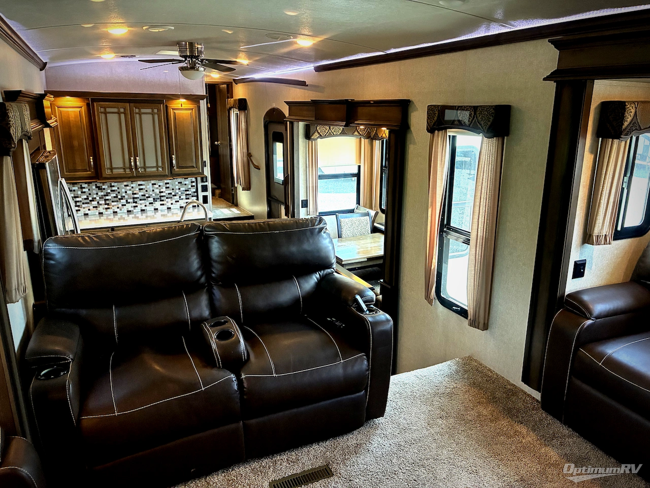 2018 Keystone Montana 3791RD Photo 9