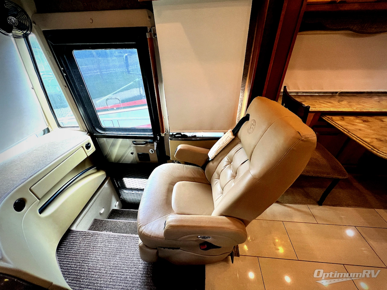 2014 Tiffin Phaeton 40AH Photo 8