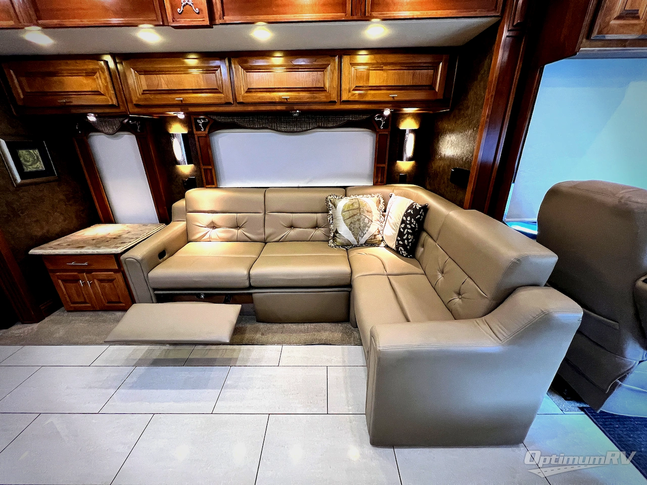2014 Tiffin Phaeton 40AH Photo 10