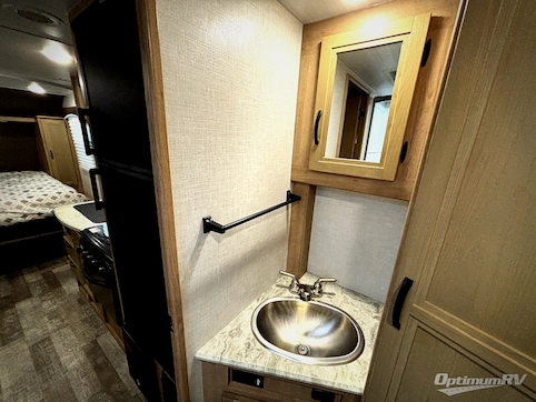 2021 Winnebago Towables Micro Minnie 2106DS RV Photo 4