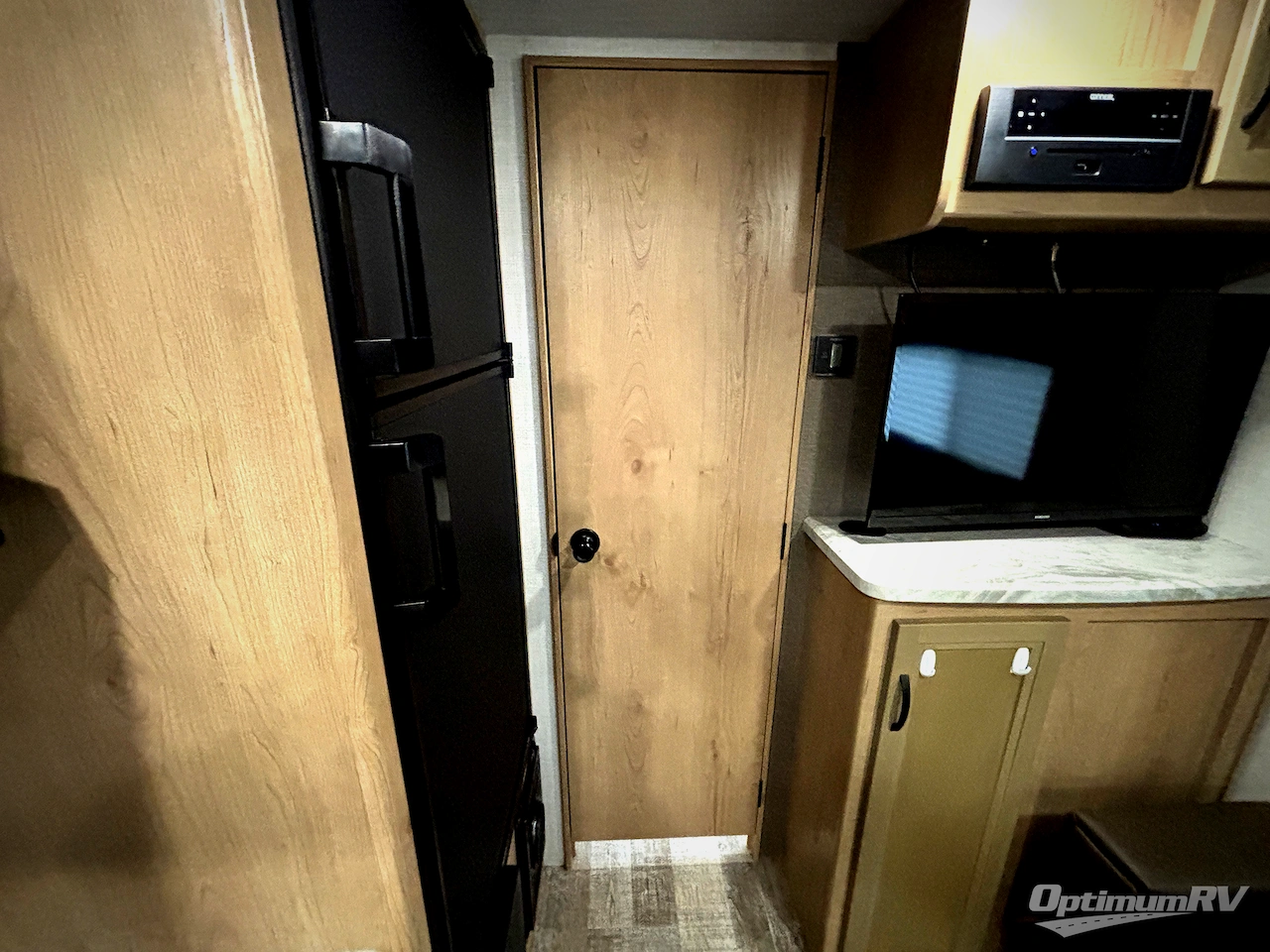 2021 Winnebago Towables Micro Minnie 2106DS Photo 11