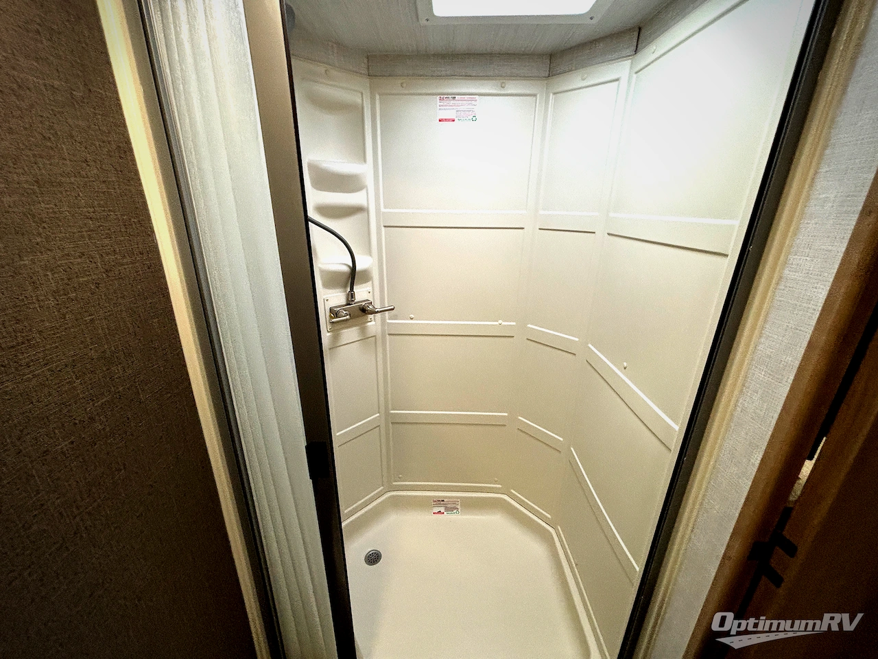 2021 Winnebago Towables Micro Minnie 2106DS Photo 14
