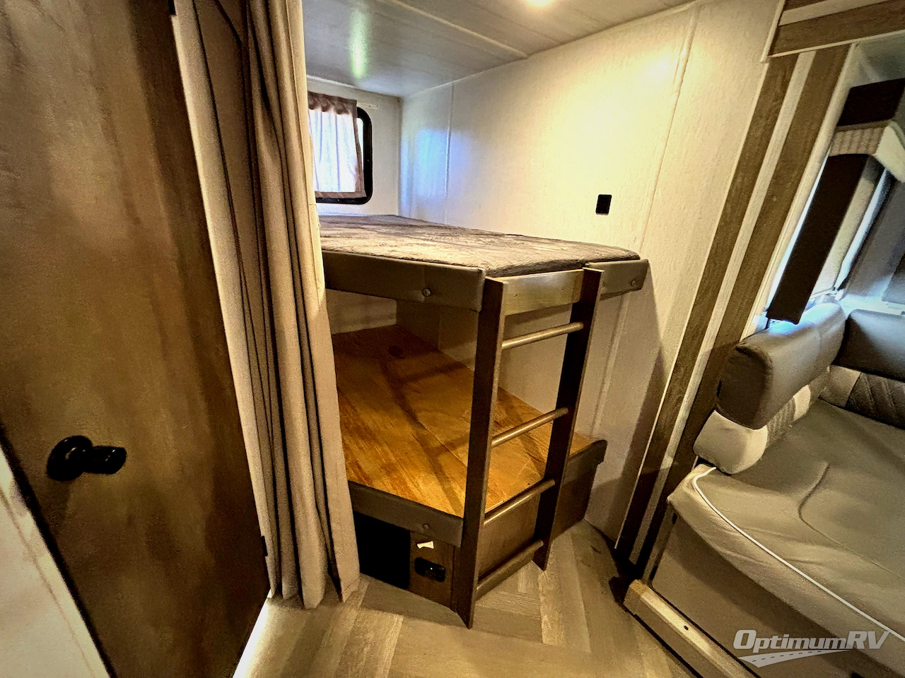 2022 Forest River Wildwood X-Lite 263BHXL Photo 12