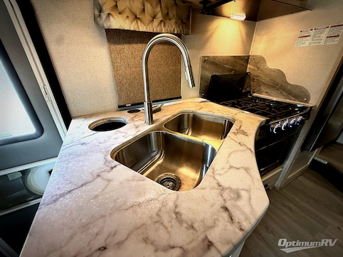 2021 Forest River Sunseeker Classic 2440DS Ford RV Photo 3