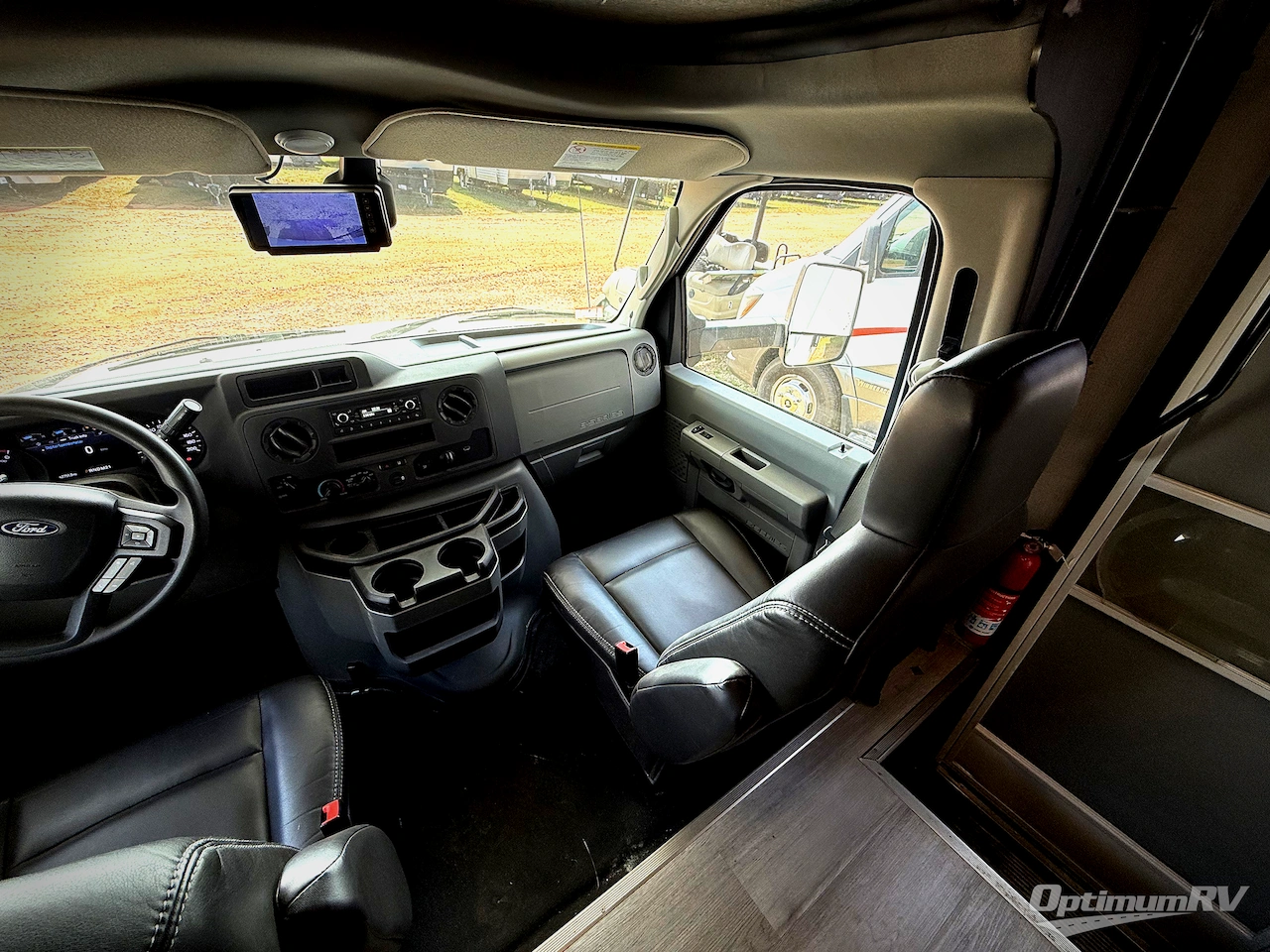 2021 Forest River Sunseeker Classic 2440DS Ford Photo 9