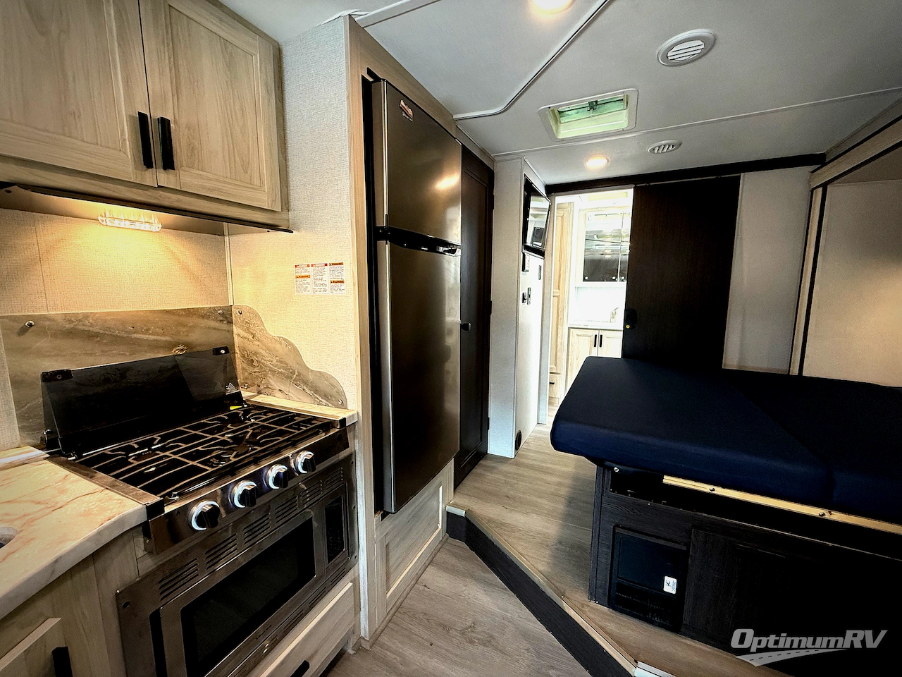 2021 Forest River Sunseeker Classic 2440DS Ford Photo 17