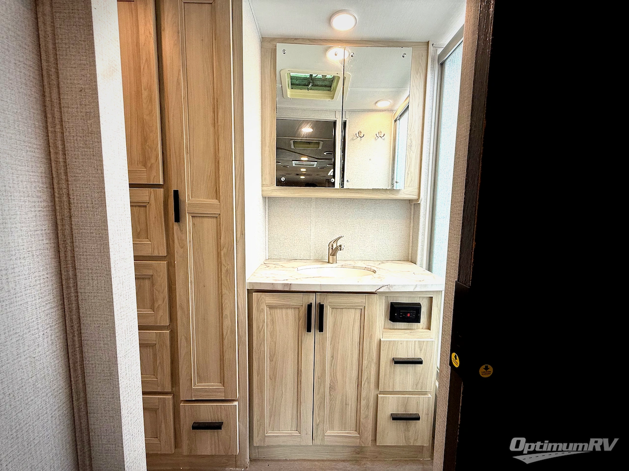 2021 Forest River Sunseeker Classic 2440DS Ford Photo 21