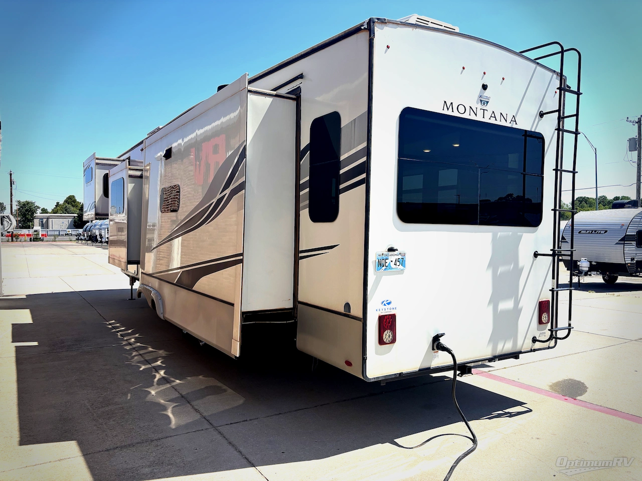 2022 Keystone Montana 3855BR Photo 3