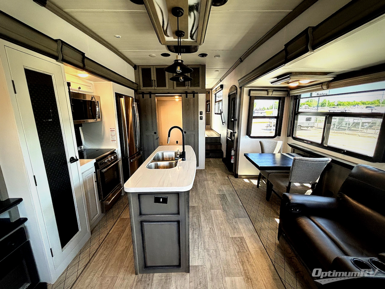 2022 Keystone Montana 3855BR Photo 5