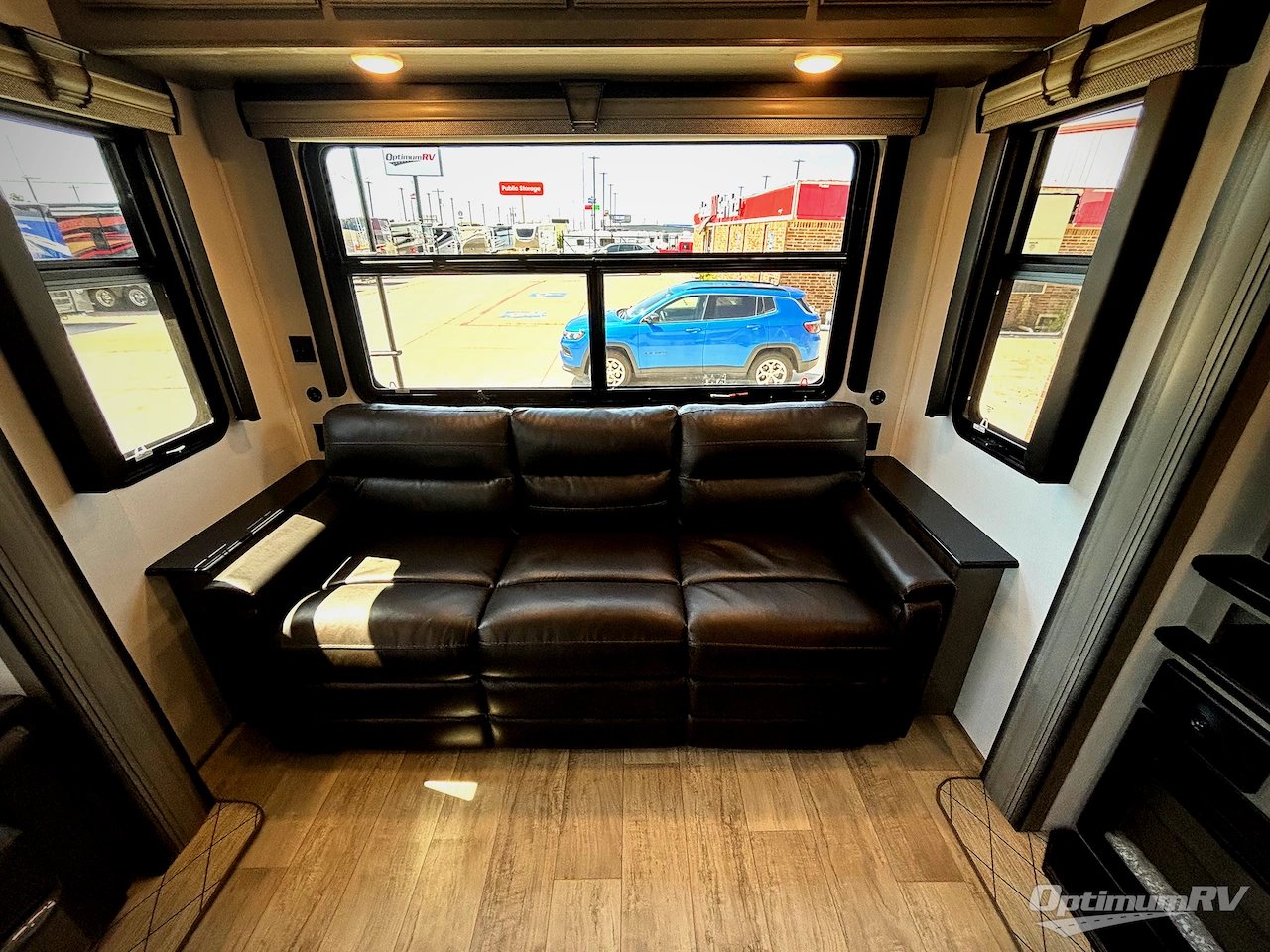 2022 Keystone Montana 3855BR Photo 7