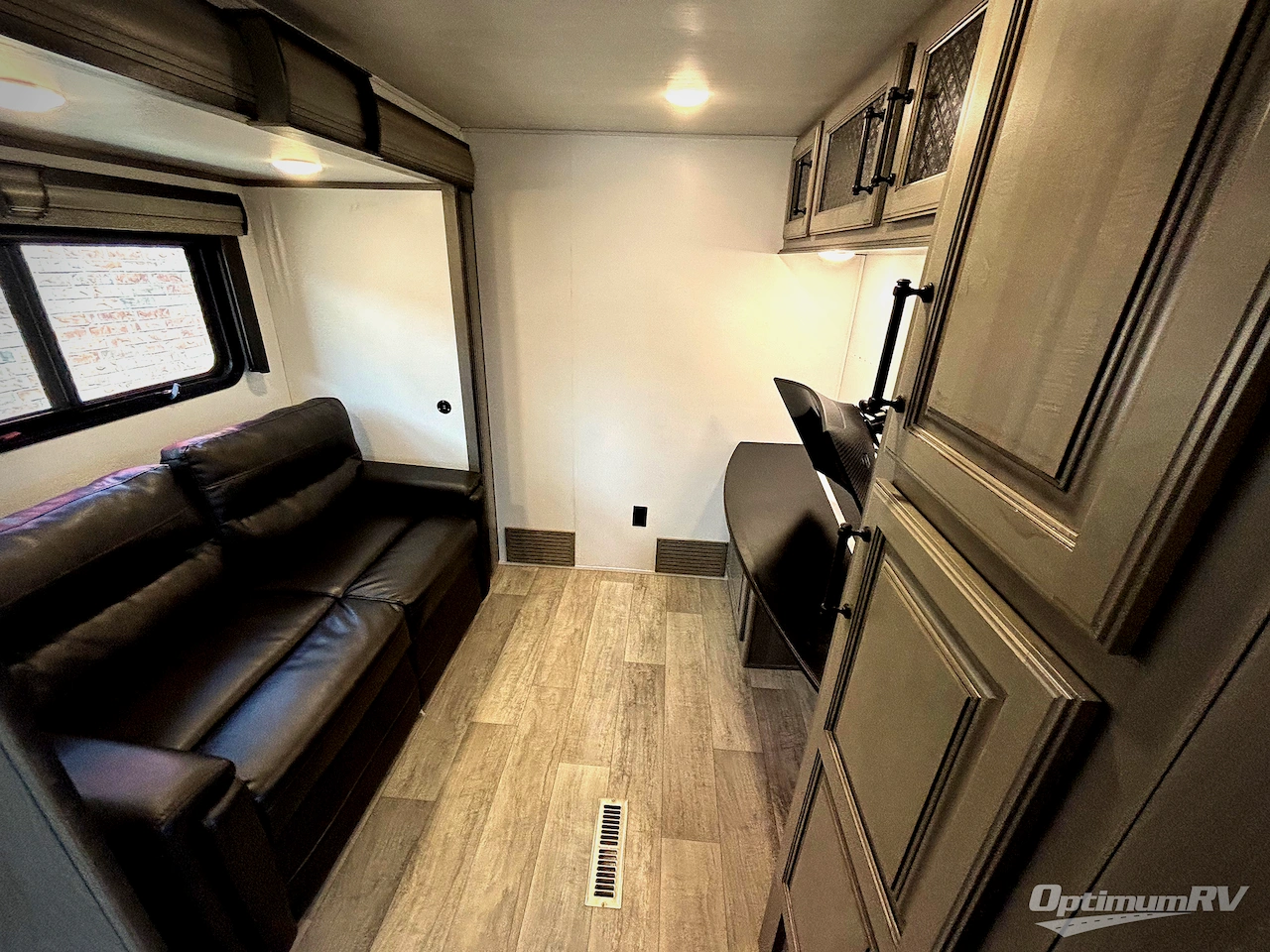 2022 Keystone Montana 3855BR Photo 12
