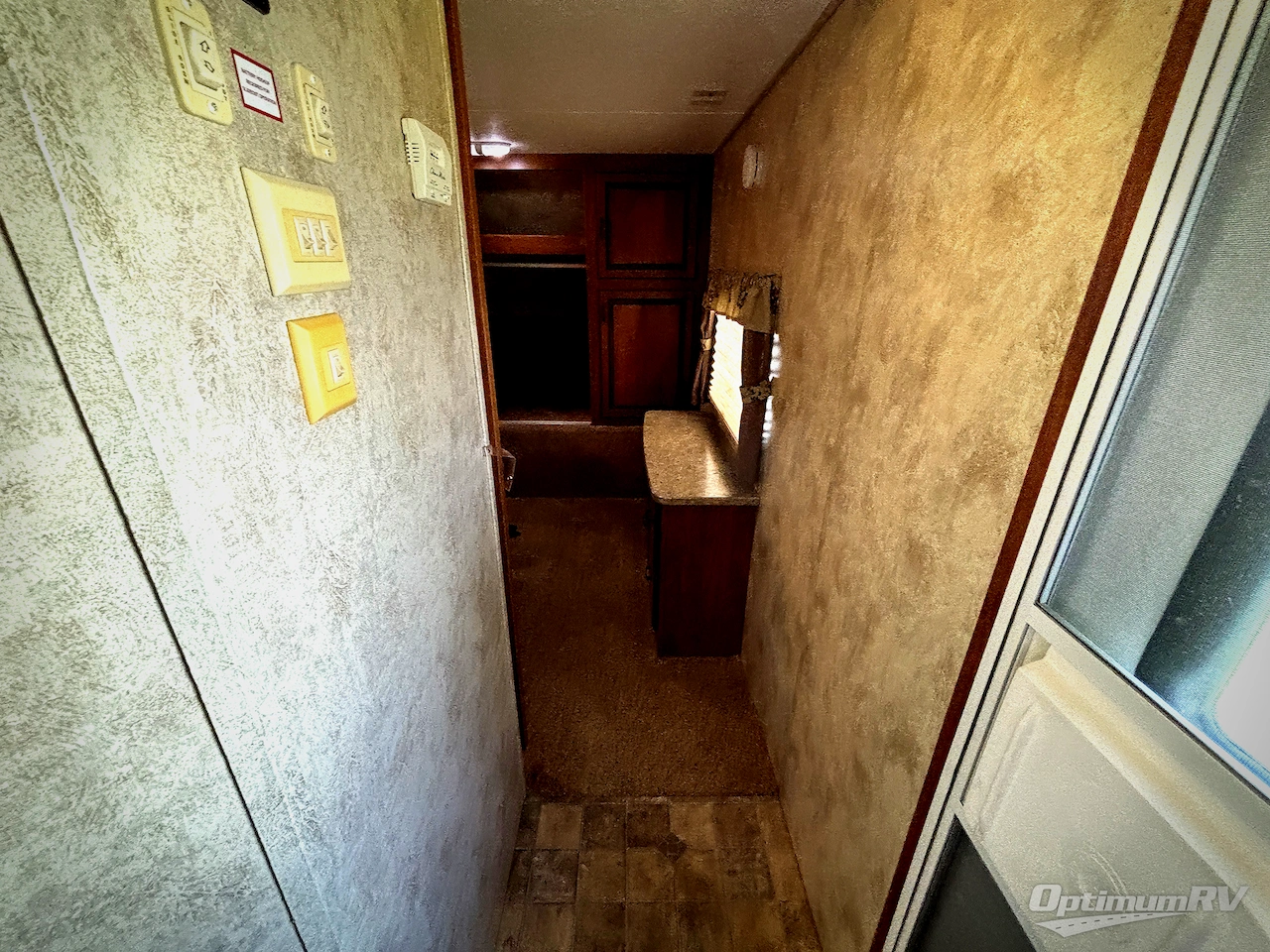 2011 Keystone Laredo Super Lite 296RE Photo 7
