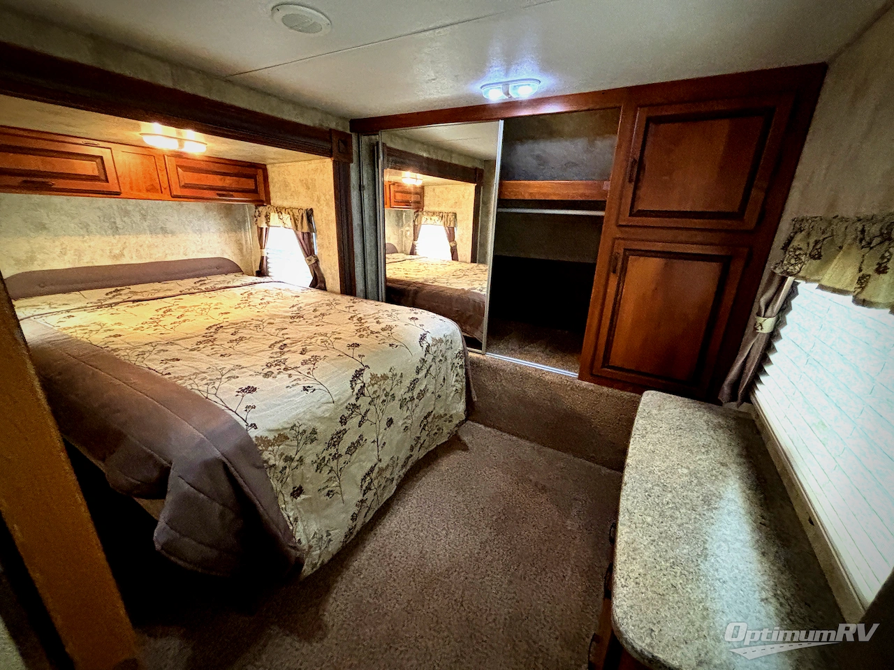 2011 Keystone Laredo Super Lite 296RE Photo 8