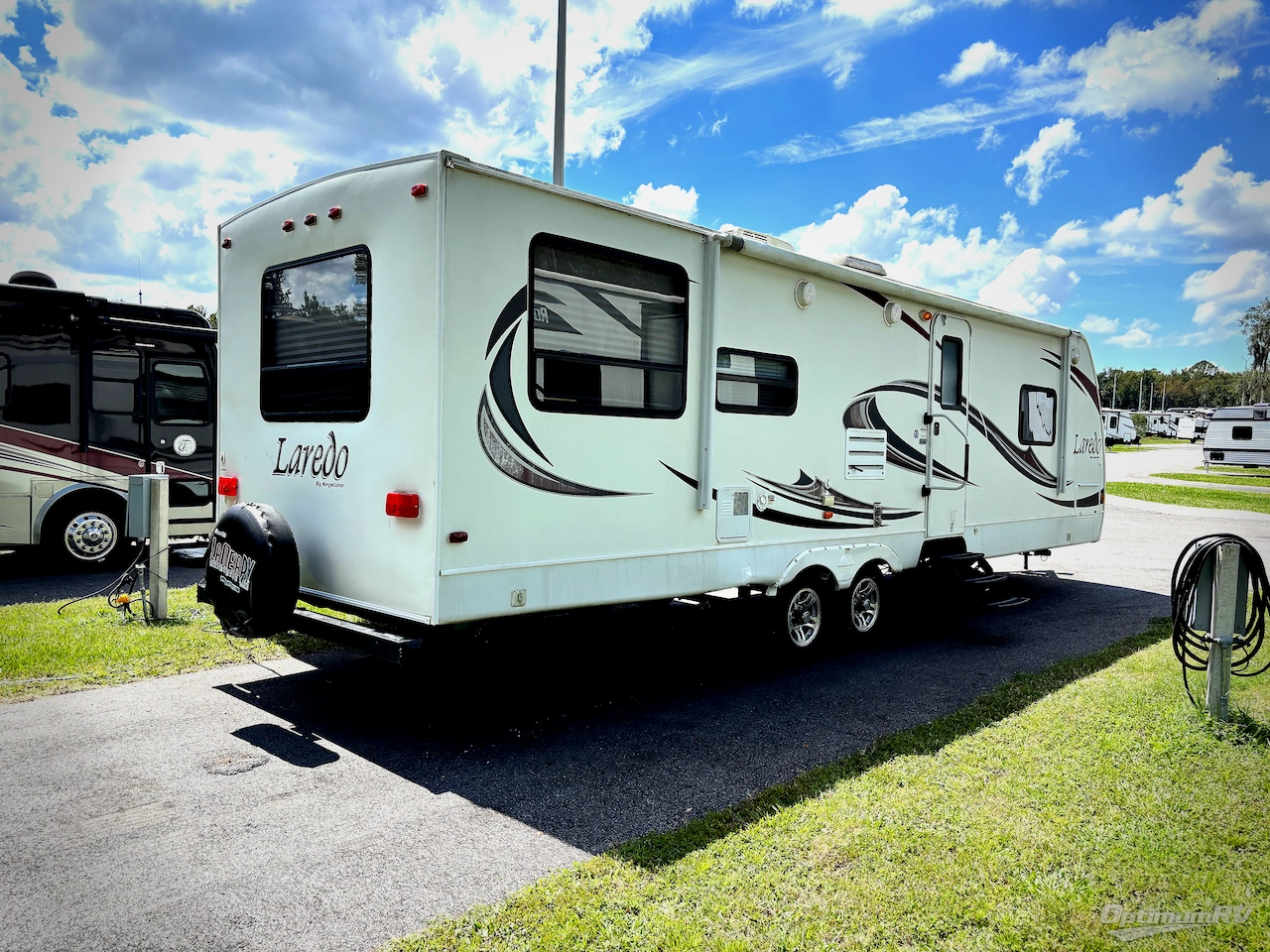 2011 Keystone Laredo Super Lite 296RE Photo 2