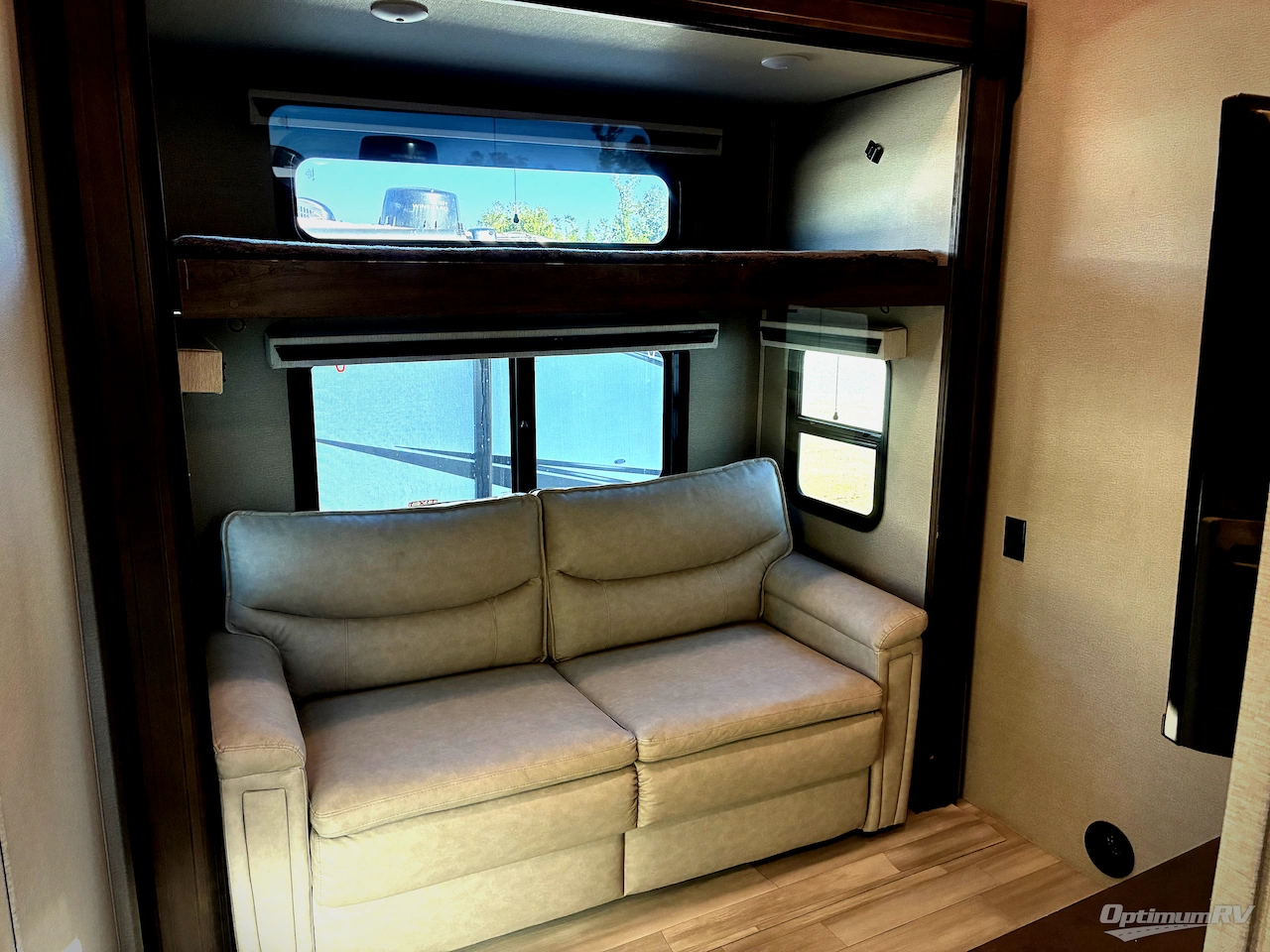 2022 Grand Design Solitude 378MBS Photo 11