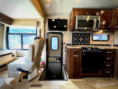2017 Thor Outlaw 37RB RV Photo 2