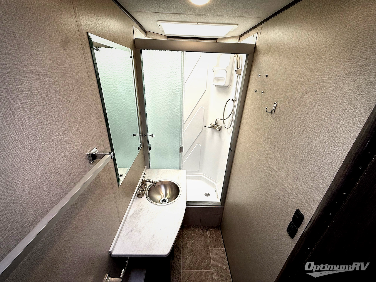 2018 Holiday Rambler Reno 25S Photo 19