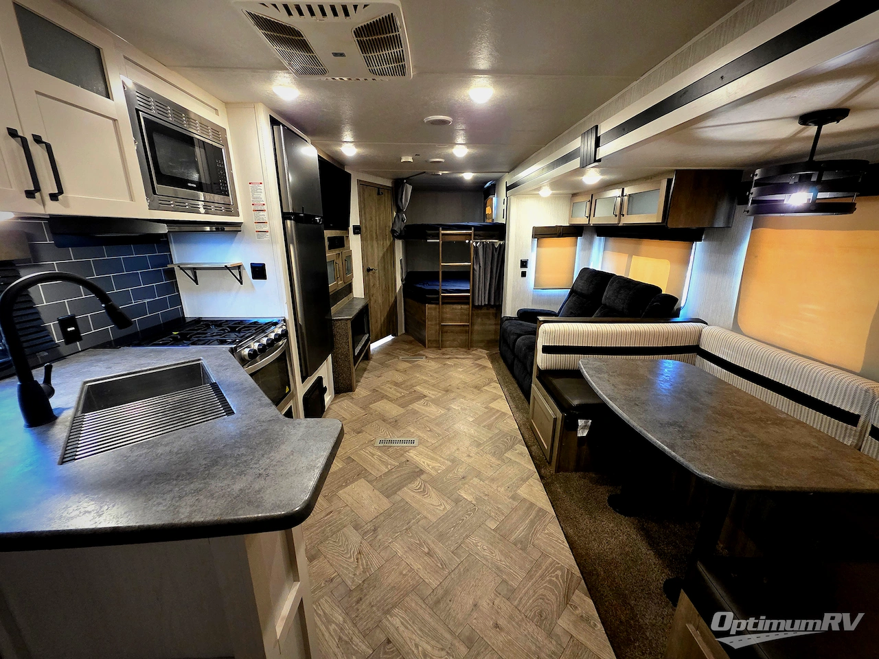 2022 Palomino Puma 28DBFQ Photo 3